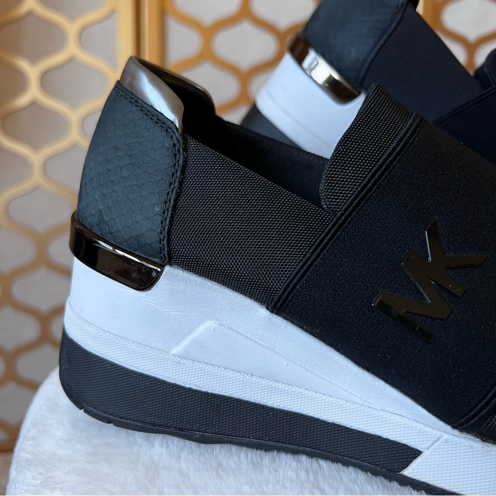 Michael Kors fashion sneakers 9.5 - Picture 6 of 16